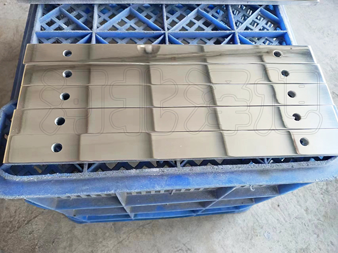 Aluminium target plate