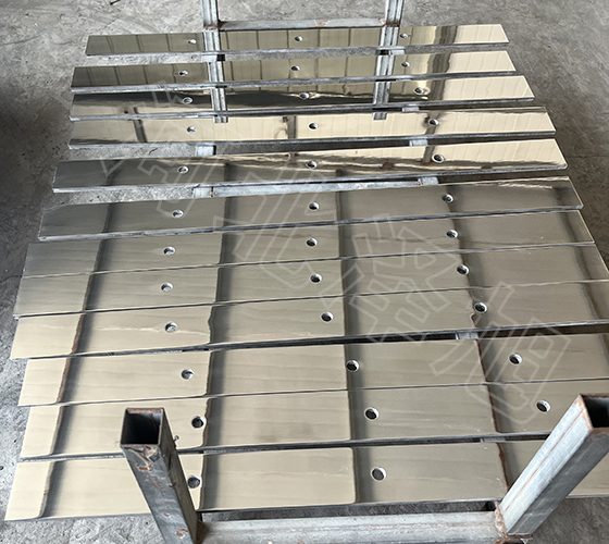 Aluminium target plate